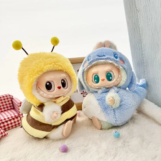 Ropa para Labubu: Outfits Kawaii (Dino, Abejita, Oso, Marinero) – Compatible Pop Mart (V1/V2/V3)