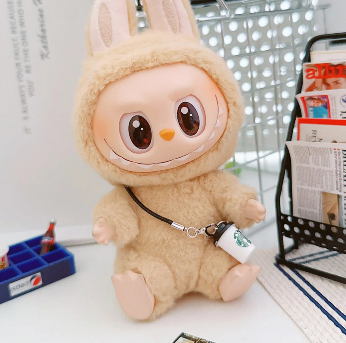 Accesorios Mini para Labubu (17 cm) | Bolsos, Teléfonos, Cámaras y Tazas – Compatible con OB11 & Crybaby