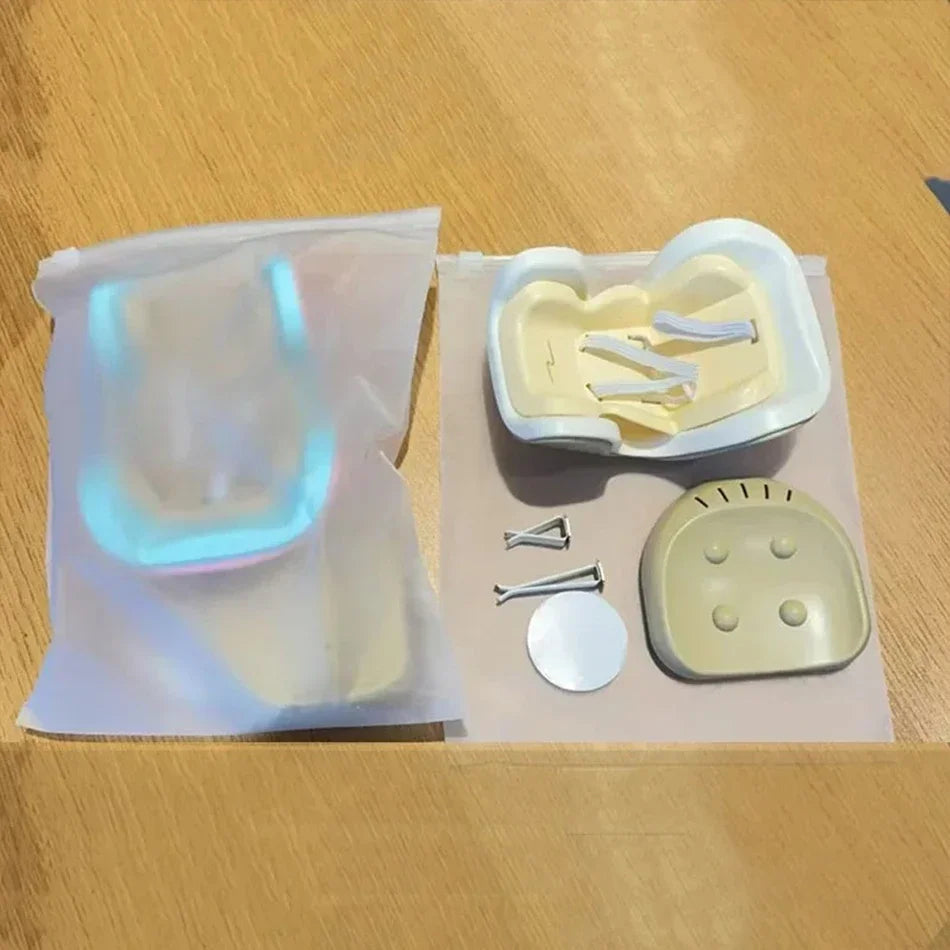 Asiento de Coche para Labubu (Silla Display) – Kawaii | Compatible Pop Mart 15,5–17 cm